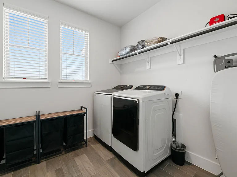801 Lake Cove Dr — Photo 17