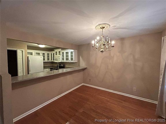 5th image of 2410 Fairfax Pl
