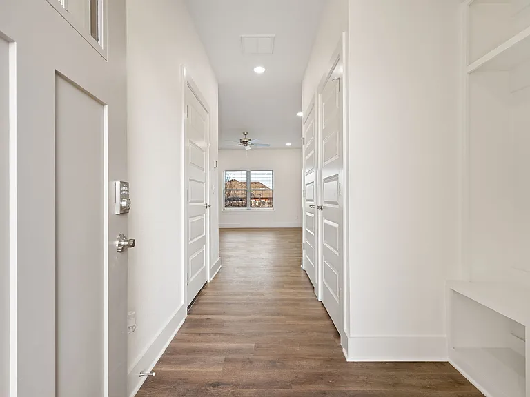 2713 SW Shackelton Ave #1 — Photo 2