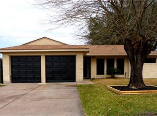 1126 Twin Falls Rd, Houston, TX 77088