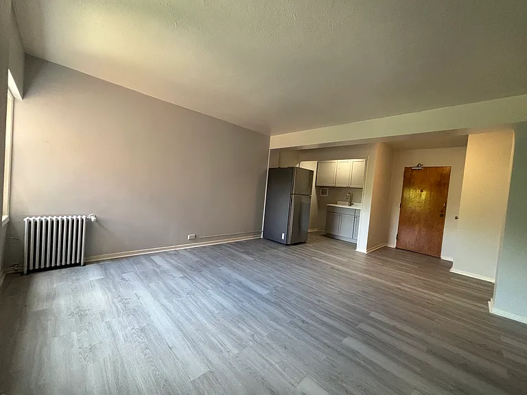 7327 N Rogers Ave #407 — Photo 1