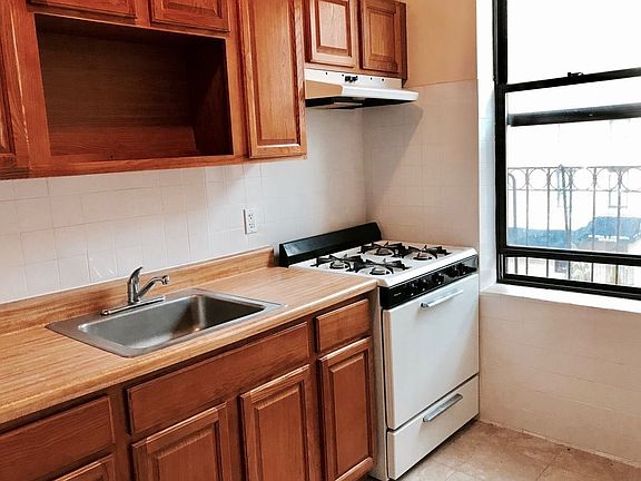 2nd image of 8405 Bay Pkwy APT C3