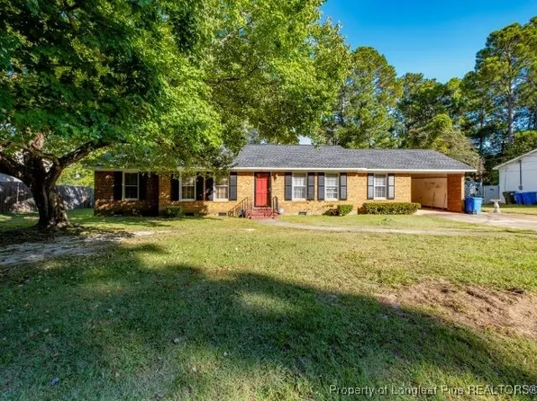 1520 Maggie St, Fayetteville, NC 28303