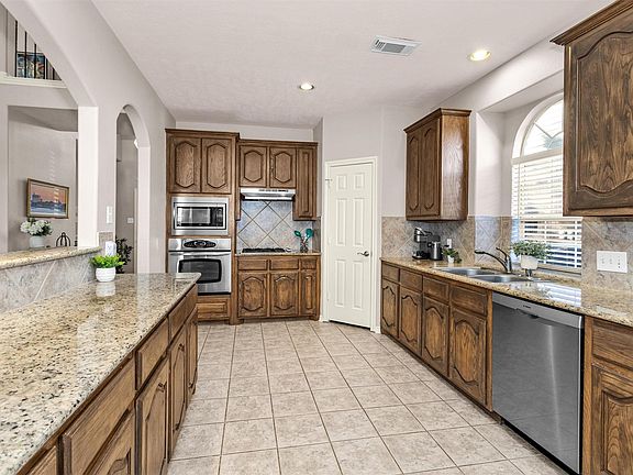 4th image of 30110 Legends Ridge Dr