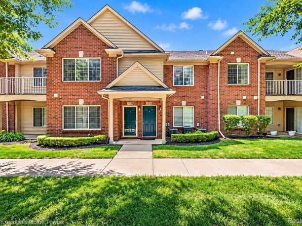 12121 Hidden View Ct