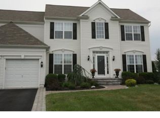 209 Smallwood Dr, Mickleton, NJ 08056