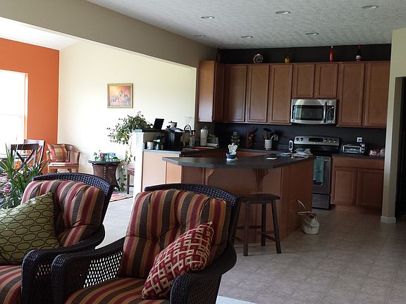 4th image of 14 Jerri Ct