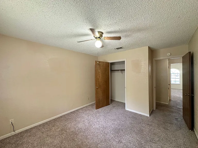 2408 Lake Rd — Photo 14