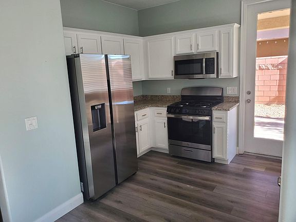 5th image of 945 N Slow Creek Ln