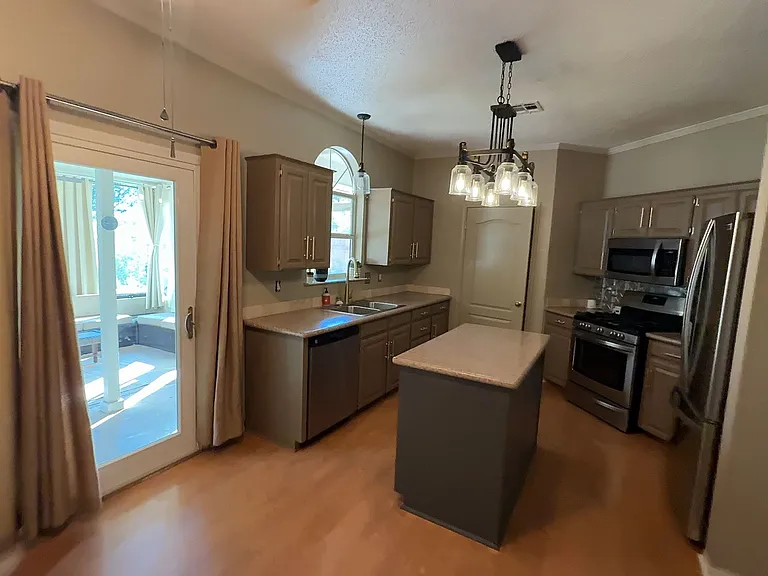 1813 Volley Ln — Photo 5