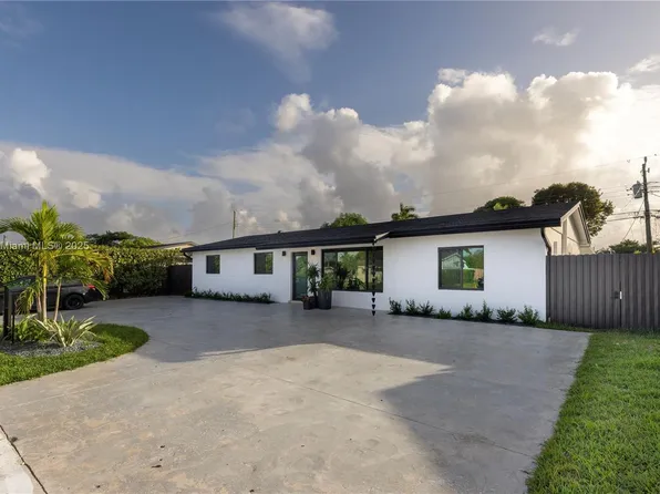 10854 SW 68th Dr, Miami, FL 33173