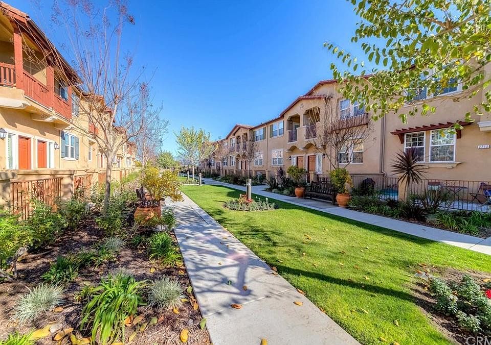 1st image of 2724 Cabrillo Ave