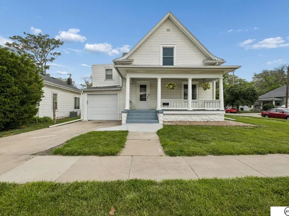 2144 S 13th St, Lincoln, NE 68502