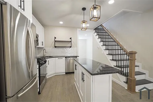 518 Greenwich St — Photo 21