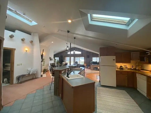 1127 Union Ave #2 — Photo 16