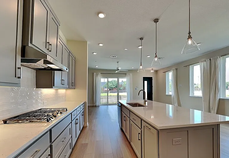 1192 Daybreak Dr — Photo 4