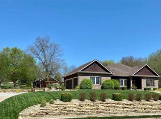 3303 NW Bent Tree Ln, Topeka, KS 66618