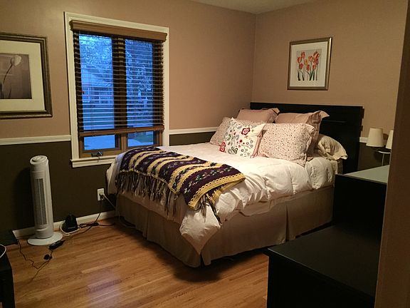 5th image of 2333 Elmhurst Ave