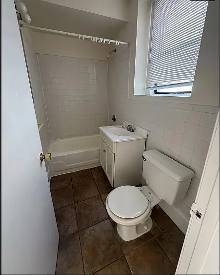 11 Barrows St #3 — Photo 8