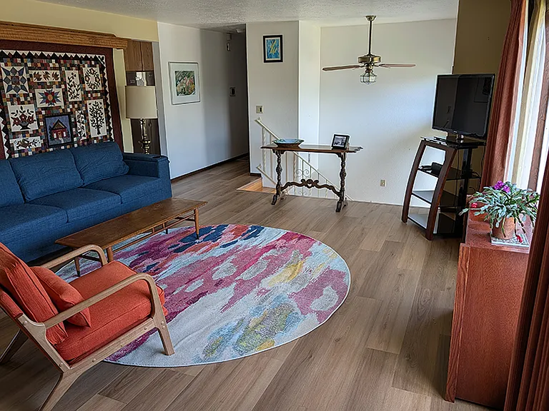 415 Charman St — Photo 2