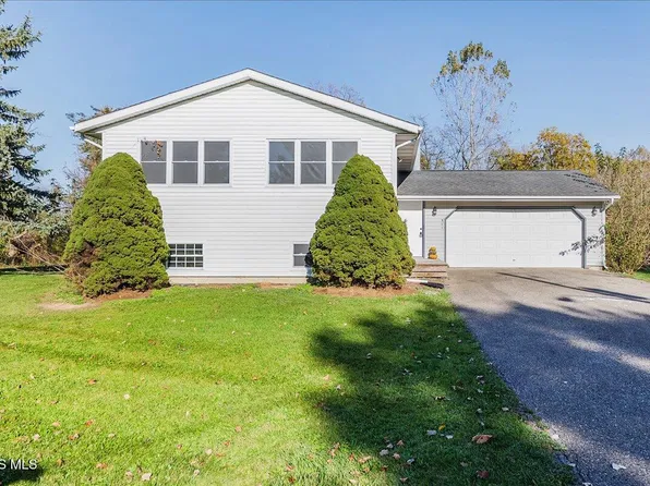 501 Briarwood Ln, Pioneer, OH 43554