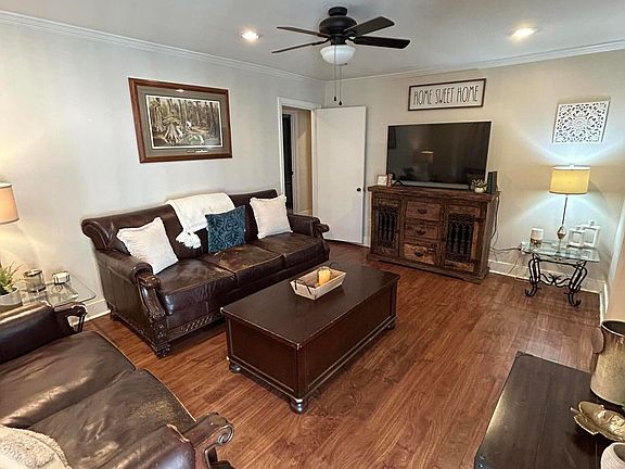 2nd image of 322 Sylvia St