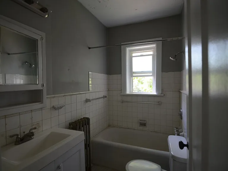2532 Highland Ave — Photo 7