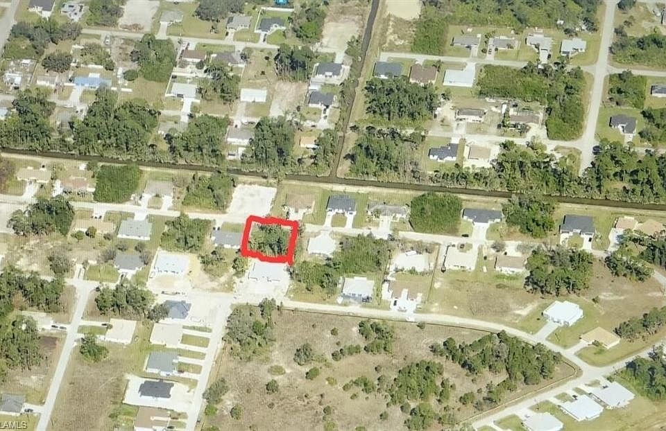 2nd image of 5035 Locke LN