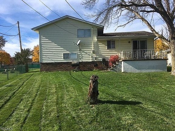 3rd image of 6089 Sunset Dr