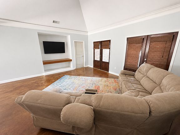 4th image of 7316 Southwind Dr