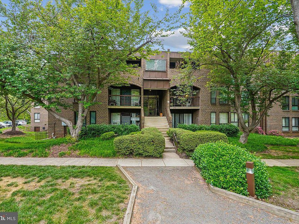 1st image of 11256 Chestnut Grove Sq