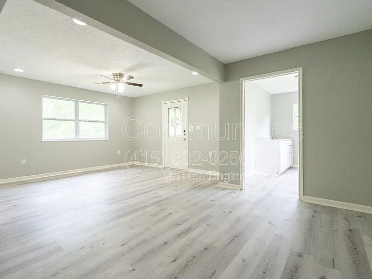 9196 White Oak Dr — Photo 16