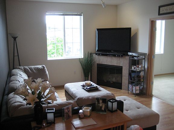 3rd image of 18527 101st Ave Ct E Unit 115