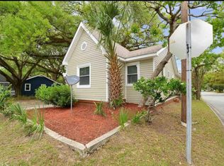 1138 E 70th St, Savannah, GA 31404