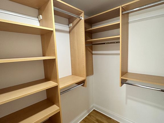 4th image of 305 E 86th St #17ED