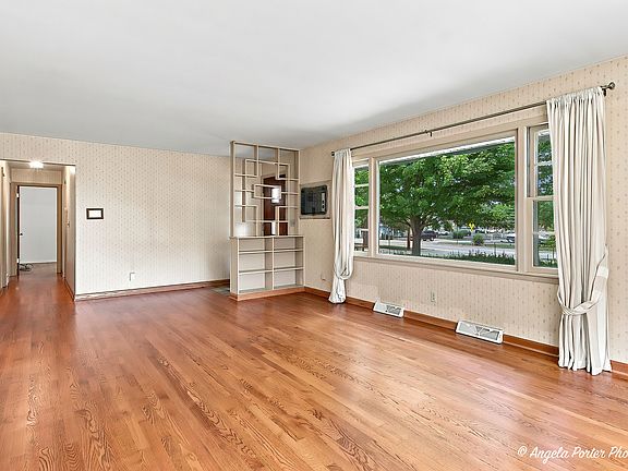3rd image of 303 N Green St