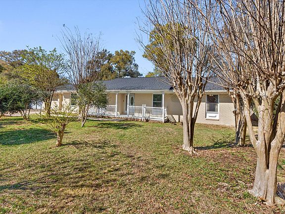 3rd image of 8229 Ridgefield Rd