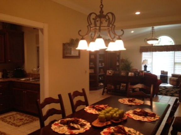 5th image of 110 Louise Ln