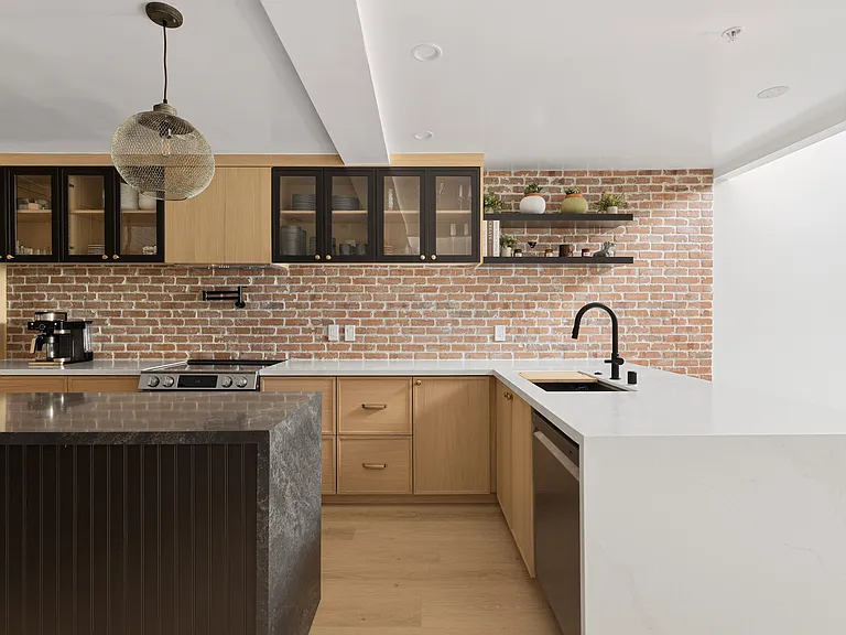 3033 India St #8 — Photo 30