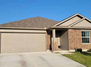106 Sophora Dr, Hutto, TX 78634