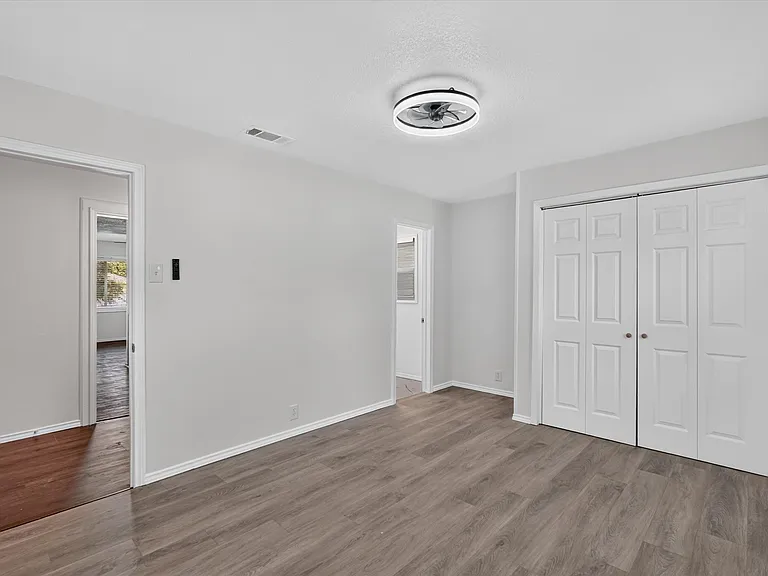 815 Wilson Dr — Photo 17
