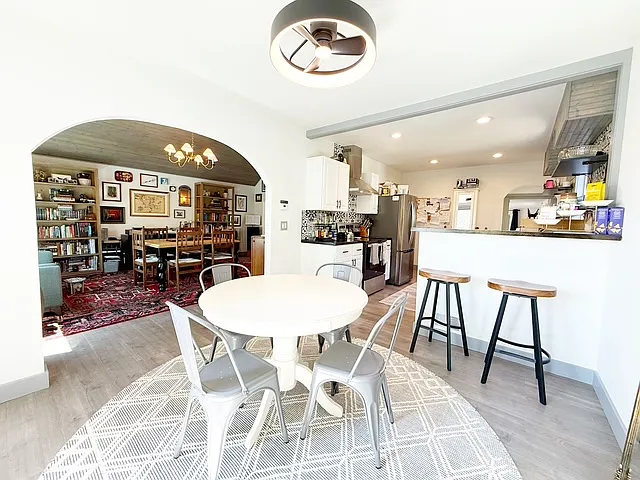 208 S Summit Ave — Photo 13