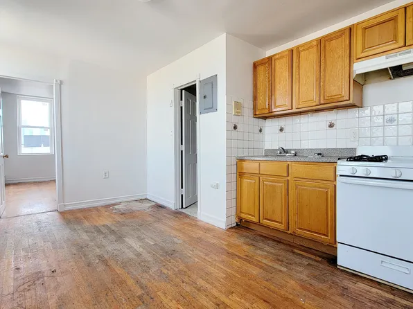 2703 Central Ave APT E3, Union City, NJ 07087