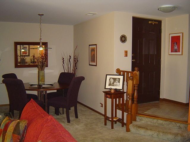 2nd image of 910 E Steger Rd