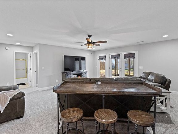 2nd image of 117 Oohleeno Way #117