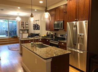 213 F St NE, Washington, DC 20002