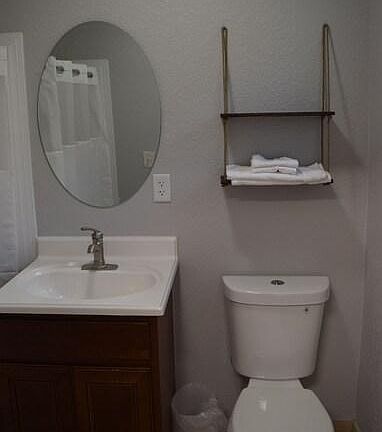 3rd image of 3670 NE Indian River Dr