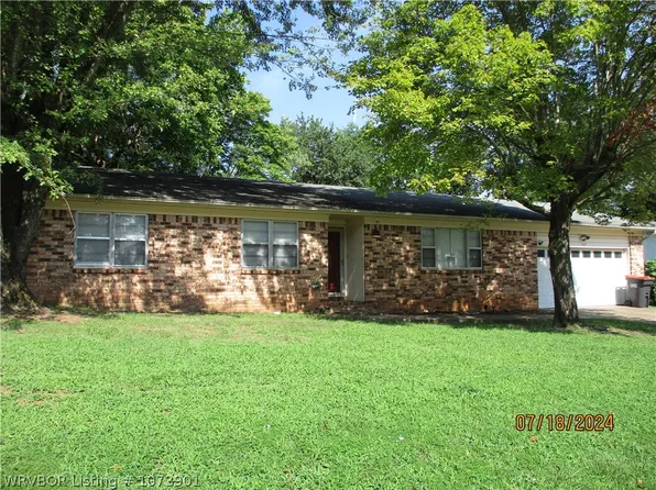 309 N 25th St, Ozark, AR 72949