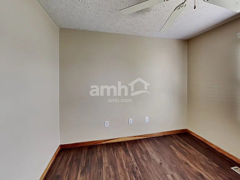 6757 Eddleston Ct — Photo 12