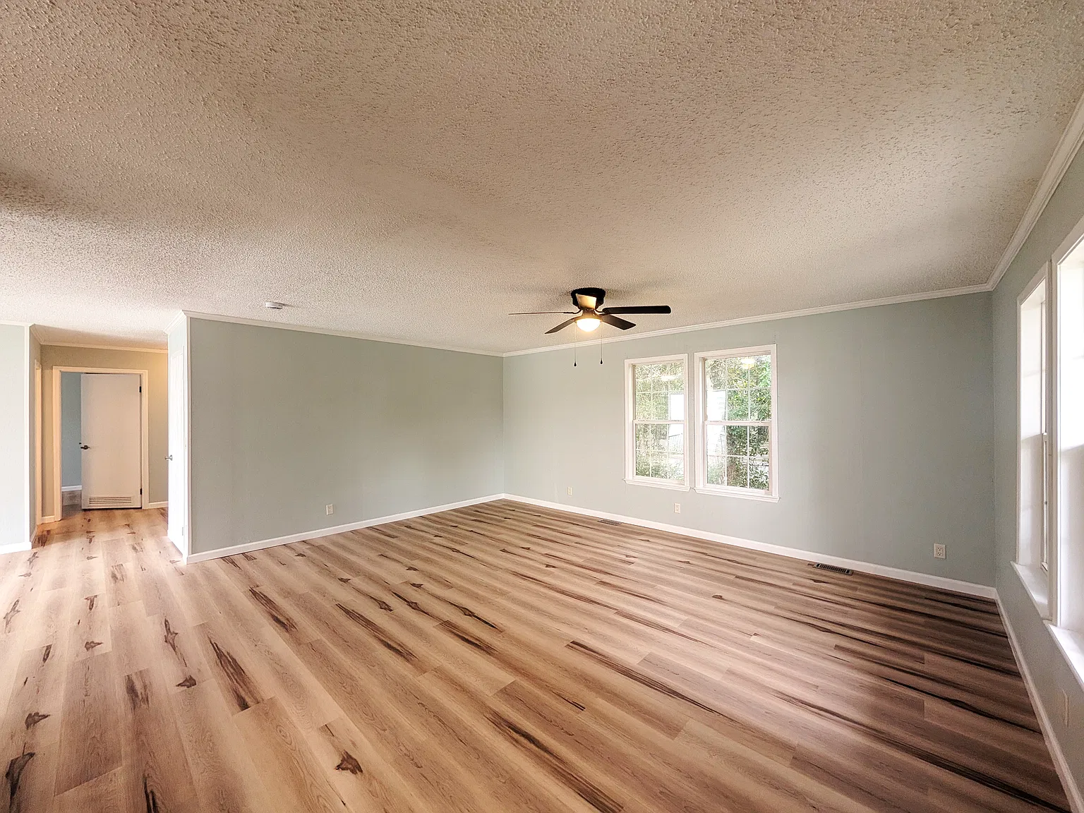 3 bed, 1648 sqft, $2,500 — Photo 3